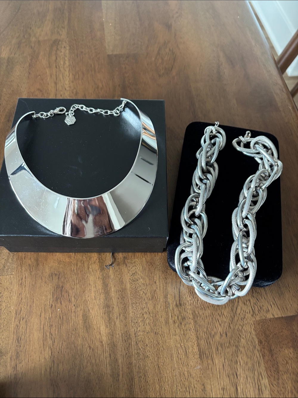 Polished Silver Collar Necklace - Bold Reflective Finish and chain set